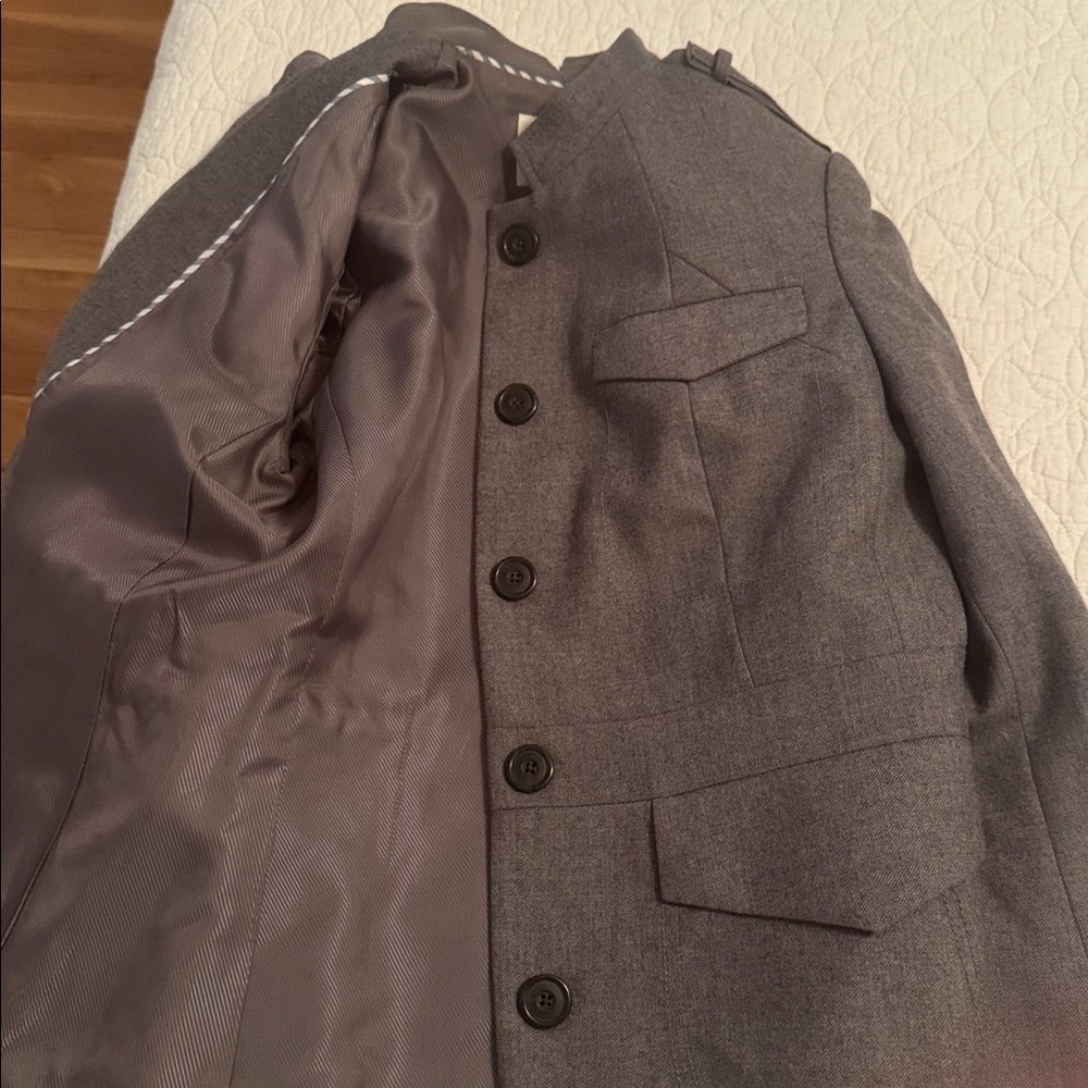 Banana Republic Grey Wool Blazer - 8 - Picture 5 of 8